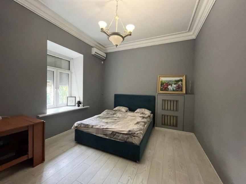 Friends Hostel Киев Екстериор снимка